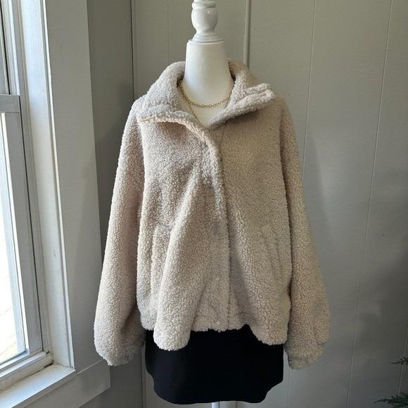 ASOS Jackets & Blazers - ASOS Desing womens‎ beige cream teddy fleece snap front jacket Sz 6